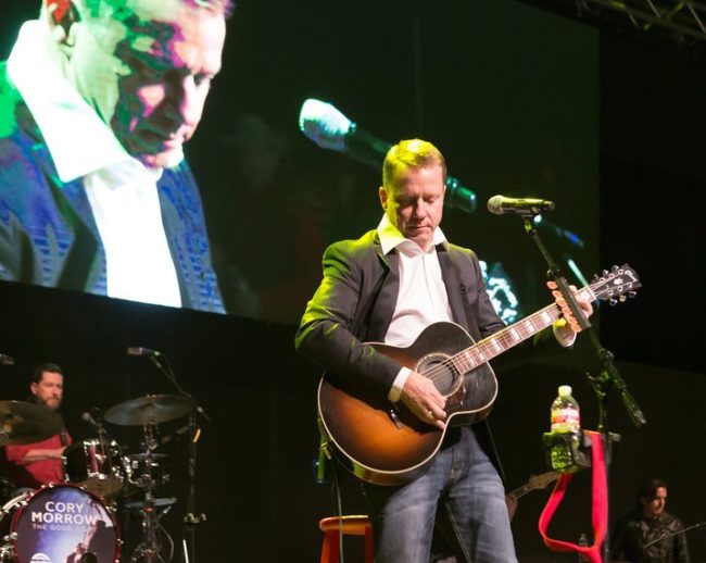 rockred-kettleconcert_112215_fo3a3526edited_v2 Corry Morrow will Rock the Red Kettle ATX